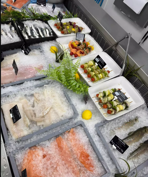 Poissonnerie à Perreux<br/>Poissonnerie à proximité de Perreux<br/>Poissonnerie dans la ville de Perreux
