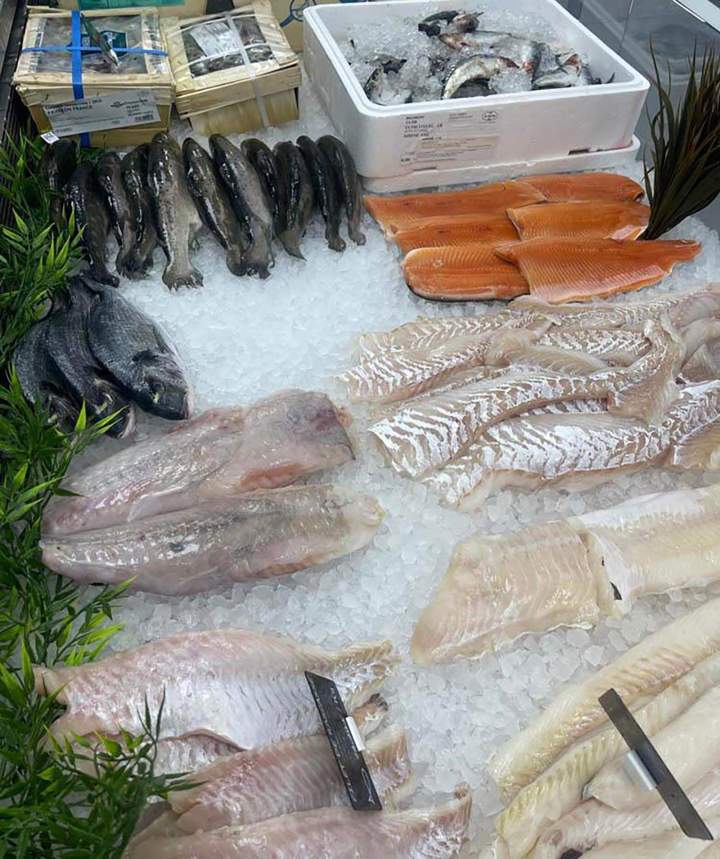 Variété de poissons Roanne